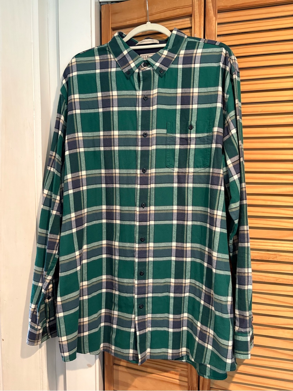 L.L. Bean Men’s XL Tall Green & Navy Flannel Button Down Shirt Cabincore Outdoor